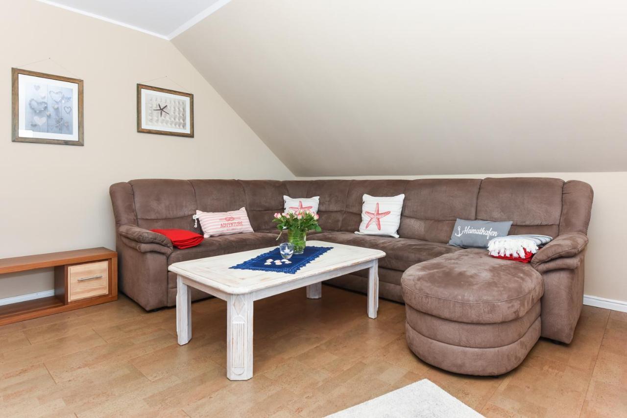 Ferienwohnung Haus Heimathafen Эзенс Экстерьер фото