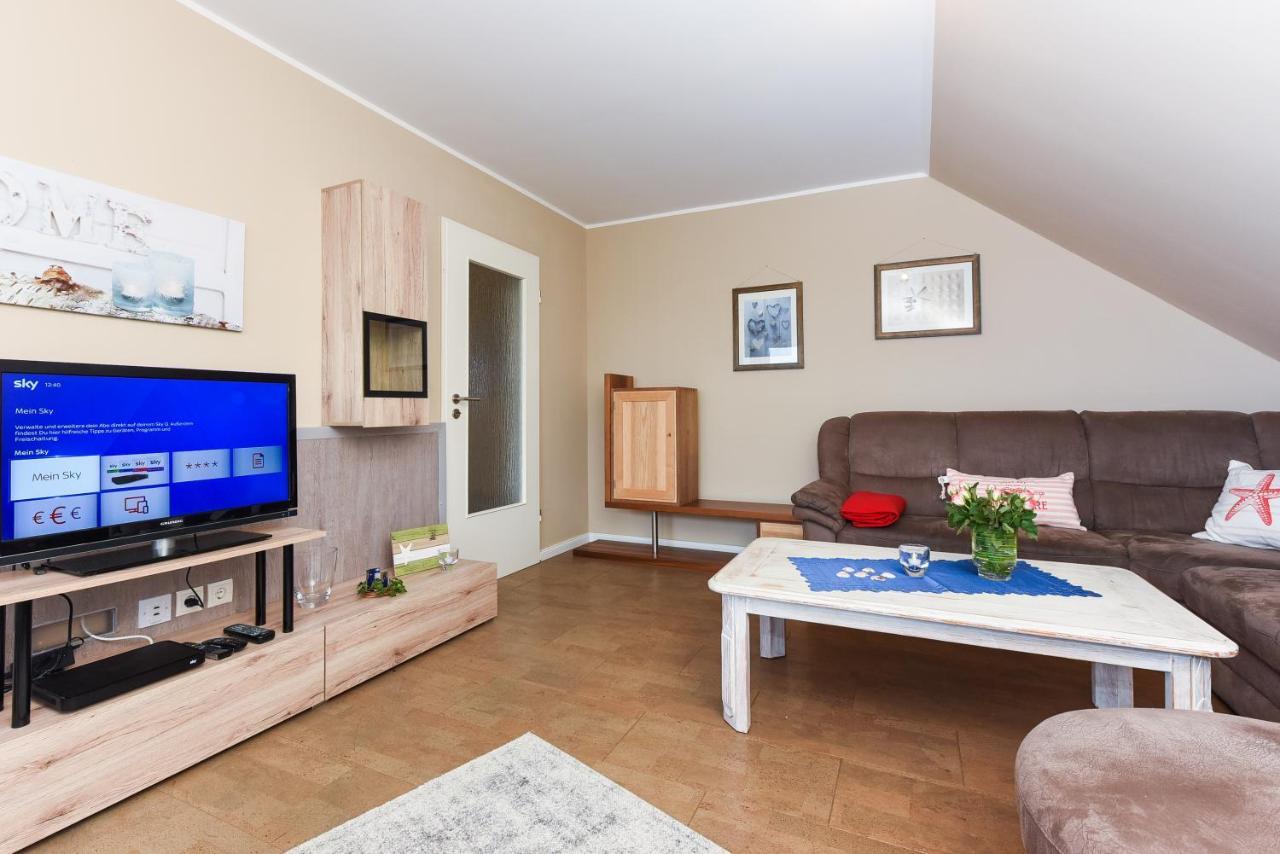 Ferienwohnung Haus Heimathafen Эзенс Экстерьер фото