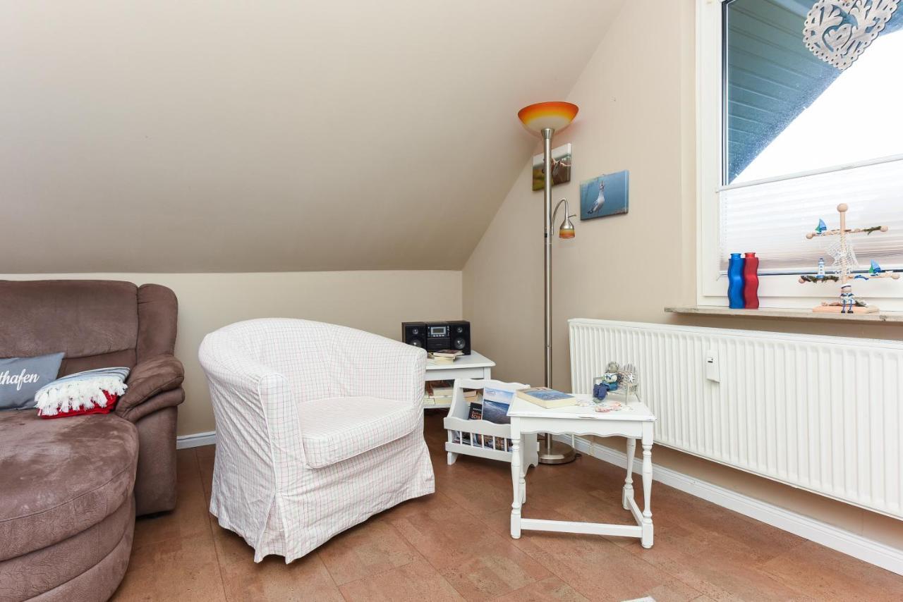 Ferienwohnung Haus Heimathafen Эзенс Экстерьер фото