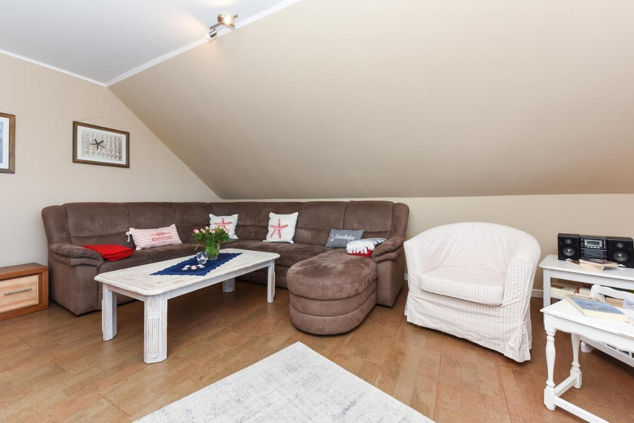 Ferienwohnung Haus Heimathafen Эзенс Экстерьер фото